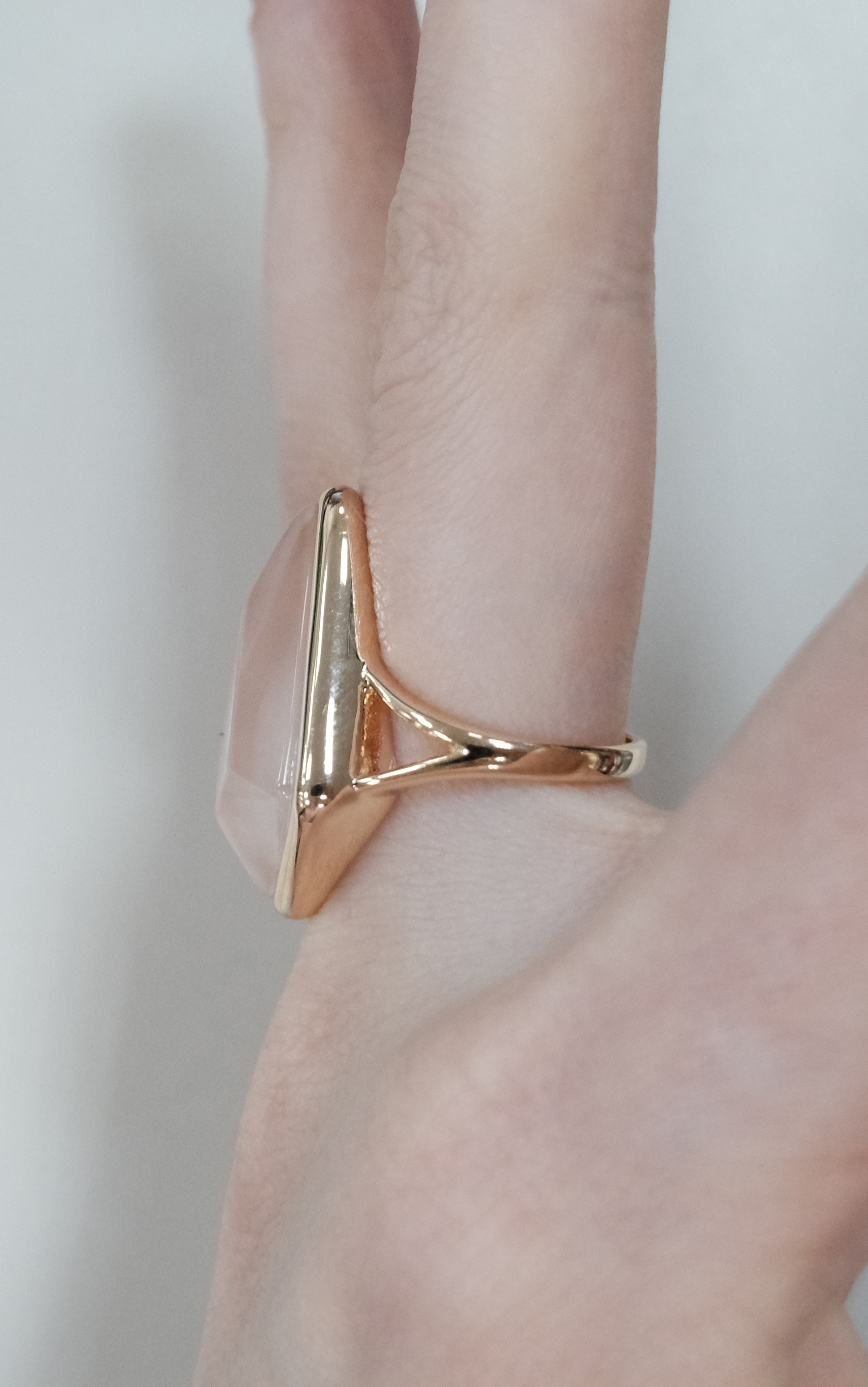 Серебряное кольцо с розовым кварцем